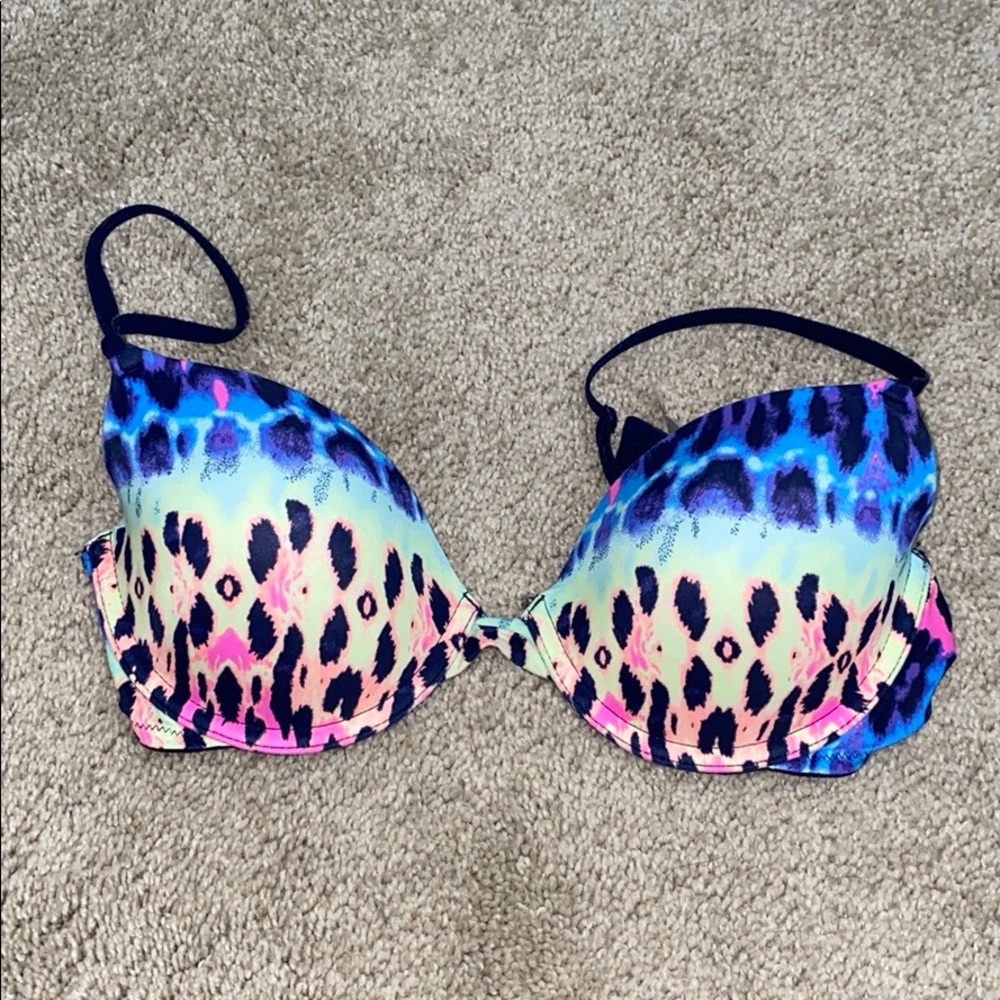 PINK Bra. Size 34C. Good Condition.